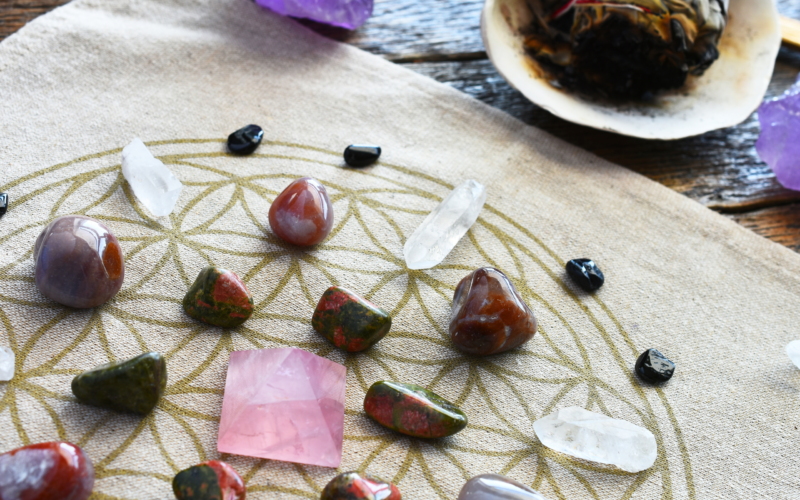 crystal gridding, crystal grids, how to use crystals, gems, stones