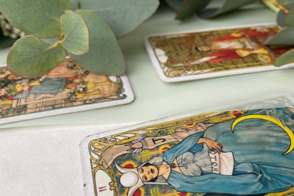 major arcana in action, major arcana keywords, tarot card meanings, card meanings