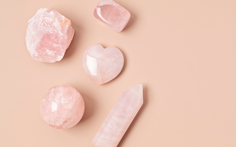 rose quartz crystal, rose quartz use, properties, cleansing, how to wear rose quartz, love, healing